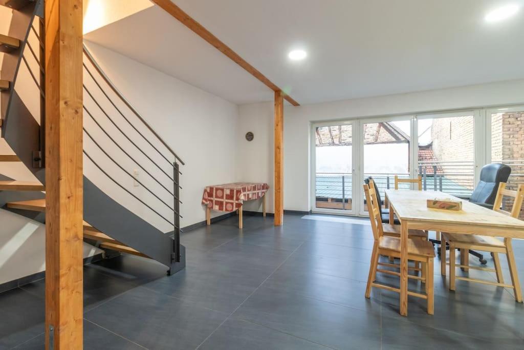 Maisonette-Wohnung Mit 5 Schlafzimmern Wörrstadt Εξωτερικό φωτογραφία